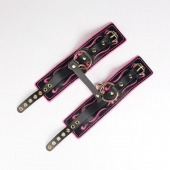 Черные кожаные оковы с розовой строчкой - Crazy Handmade - купить с доставкой в Севастополе