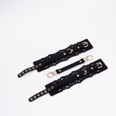 Черный кожаные оковы с узорами и золотистой фурнитурой - Crazy Handmade - купить с доставкой в Севастополе