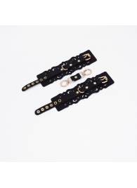 Черные кожаные наручники с узорами и золотистой фурнитурой - Crazy Handmade - купить с доставкой в Севастополе