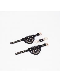 Черные кожаные наручники с клепками, кольцами и золотистой фурнитурой - Crazy Handmade - купить с доставкой в Севастополе